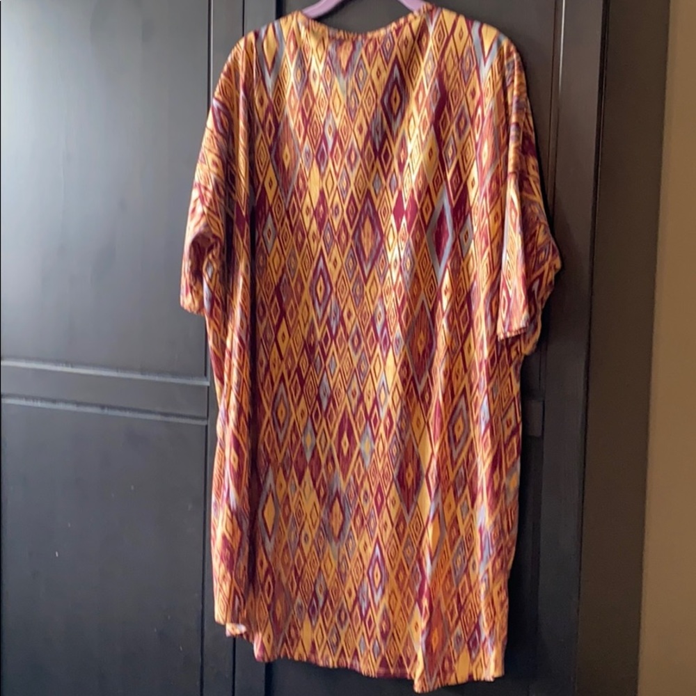 Shirt.. - Picture 3 of 4